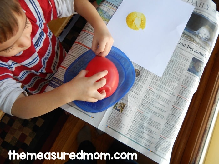 寻找有趣的，实践信B活动与您的学龄前儿童有关吗？我们有一个吨！免费打印可包含！