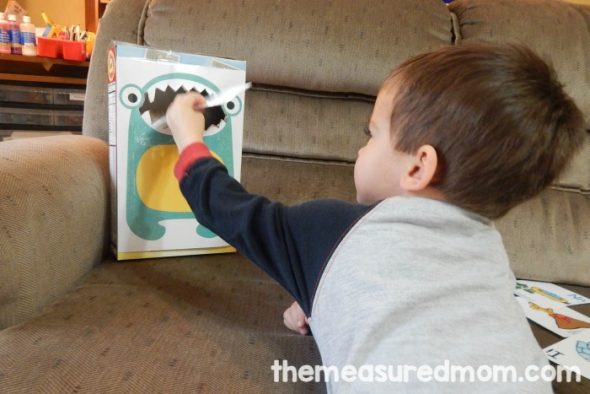 我们有一个巨大的乐趣信H活动，为学龄前儿童 - 他们是免费的！