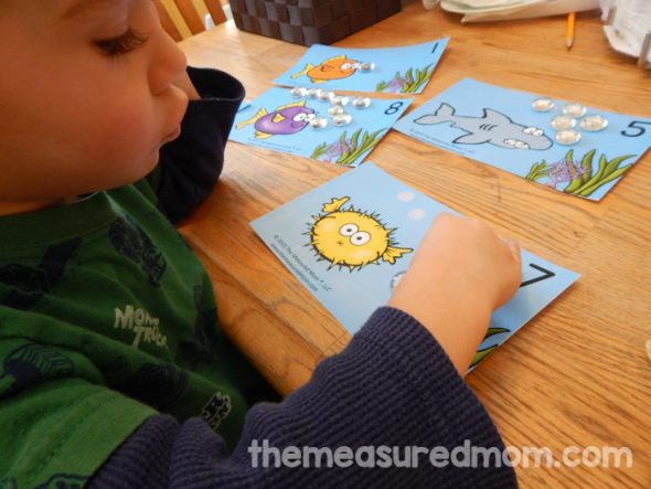 这篇文章有各种各样的乐趣，动手（和自由！）信函F活动。