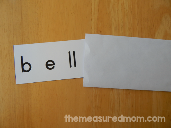 这些免费的单词滑块有助于孩子们学会阅读简短的CVC单词。爱！