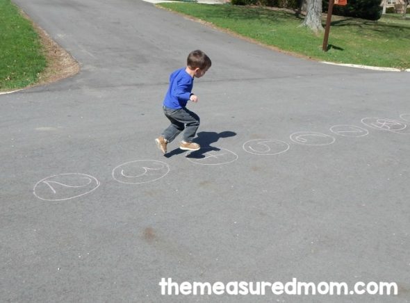 在为幼儿园找字母J的活动吗?我们有手工艺品、书籍等等!