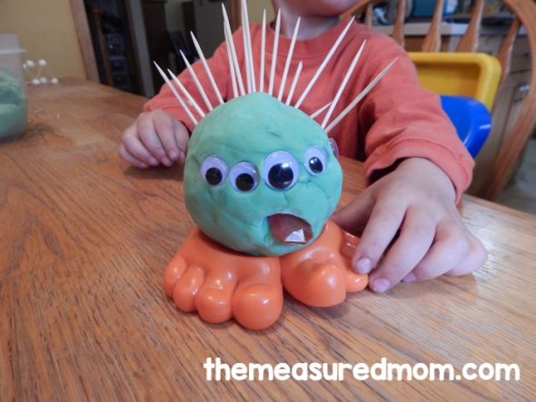 想为学龄前儿童寻找一些实践性的字母M活动吗？我们有很多种！