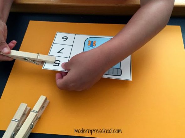 超过25套主题计数和剪贴卡…非常适合幼儿园和幼儿园的数学中心!