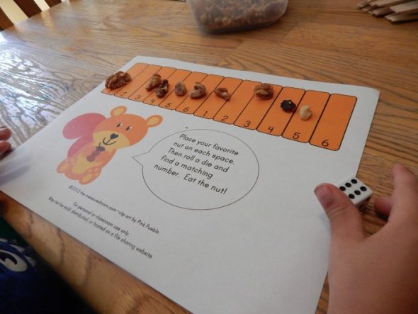 我们在这篇文章中有很多字母N的活动!(还有很多免费的印刷品!)