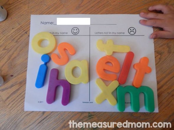 看看这些为学龄前儿童准备的有趣的字母R活动!