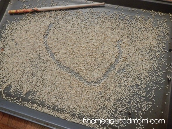 寻找学龄前儿童的信函？在这篇文章中，您将热爱各种活动（加上免费印刷品！）。