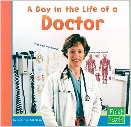 哇 - 这是我见过的社区助手的最大书籍列表！很棒的是它有关于消防员，关于警察书籍的书籍，还有更多！