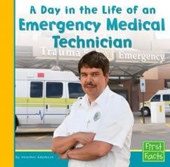 哇 - 这是我见过的社区助手的最大书籍列表！很棒的是它有关于消防员，关于警察书籍的书籍，还有更多！