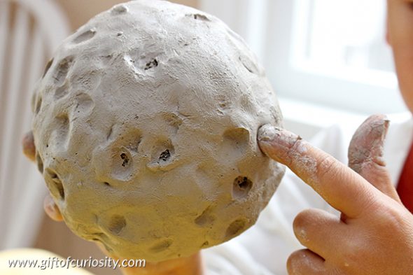 为孩子们寻找太空活动?你会喜欢这些动手学习的点子的集合!