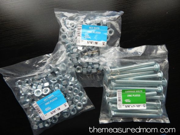 用螺母和螺栓放置价值