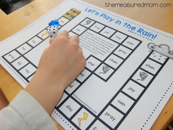 简单跟随路径游戏，用于教授AI言语和aly单词