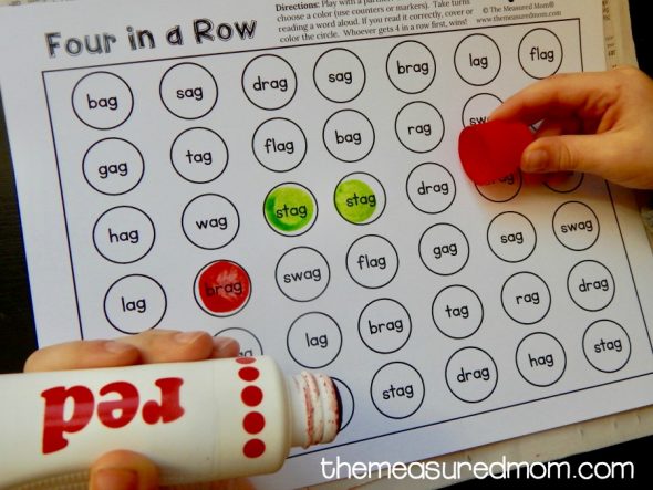 抓住这21个免费的游戏，帮助孩子练习阅读简短的一个单词!