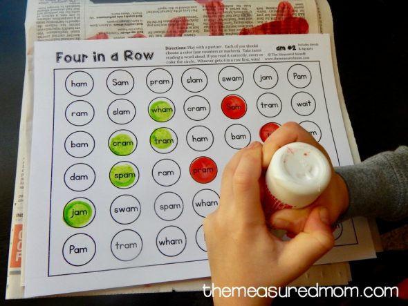 抓住这21个免费的游戏，帮助孩子练习阅读简短的一个单词!