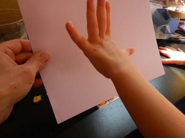 尝试使用五个和十帧的简单计数活动！抓住免费的印刷品！