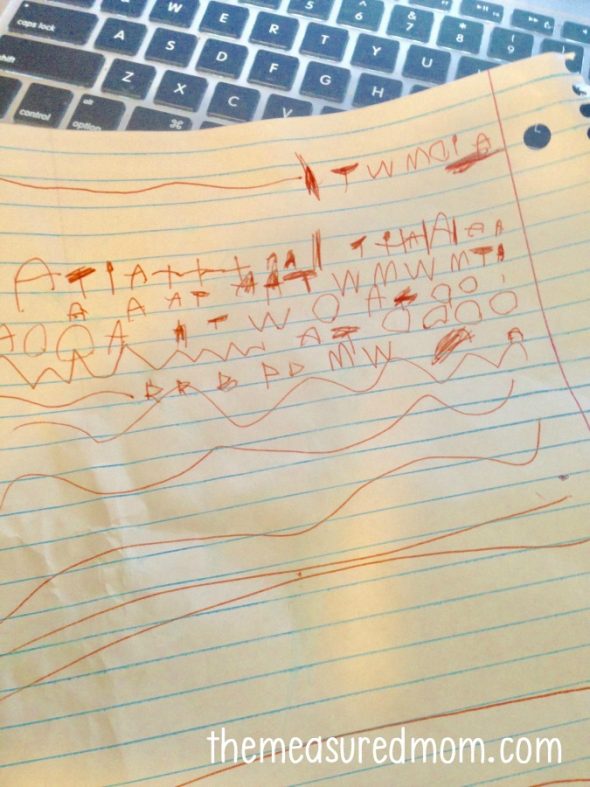 使用这些乐趣（和免费！）字母动作卡学习信件及其声音！