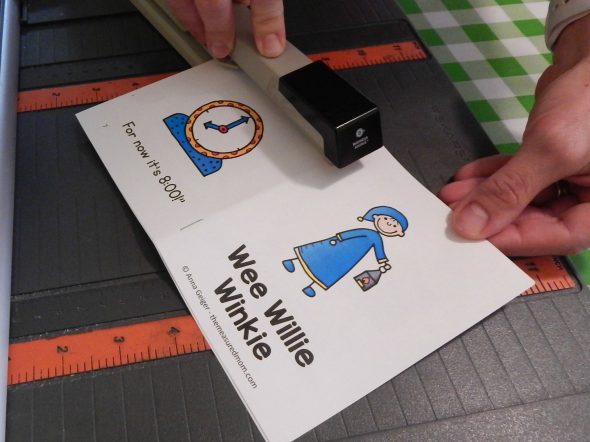 这捆可印刷的童谣书和海报是完美的新读者!