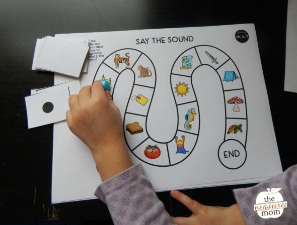 寻找音素意识游戏？使用这套25场比赛来帮助学习者识别单词的开始声音！