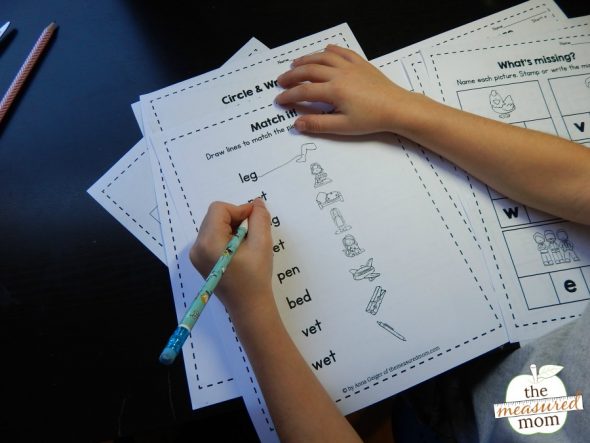 抓住这套免费的短e工作表！