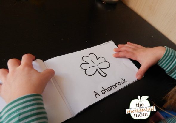 打印这套3个免费的圣帕特里克节紧急读者！